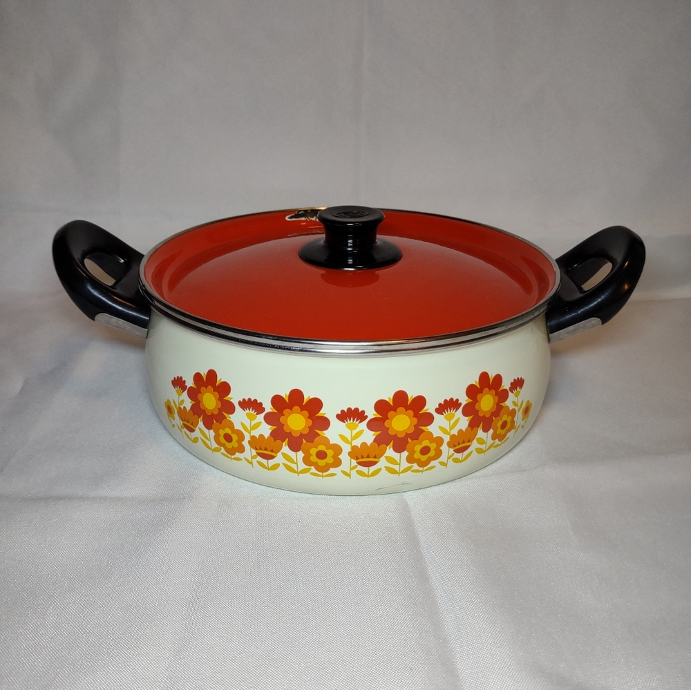 MCM enamel pot